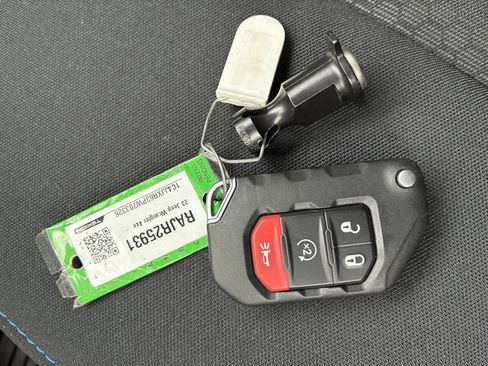 New 2023 Jeep Wrangler Unlimited Rubicon 4xe w/ Cold Weather Group AWD/4WD image 28