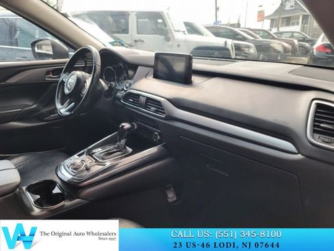 Used 2018 MAZDA CX-9 Touring w/ Touring Premium Package AWD/4WD image 17