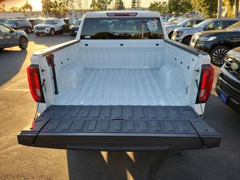 Used 2025 GMC Sierra 1500 SLT w/ SLT Premium Package image 23