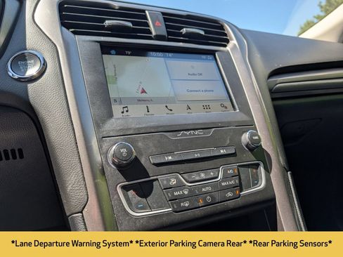 Used 2019 Ford Fusion SE FWD image 6