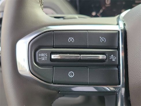 Used 2025 GMC Yukon XL Elevation w/ Technology Package image 9