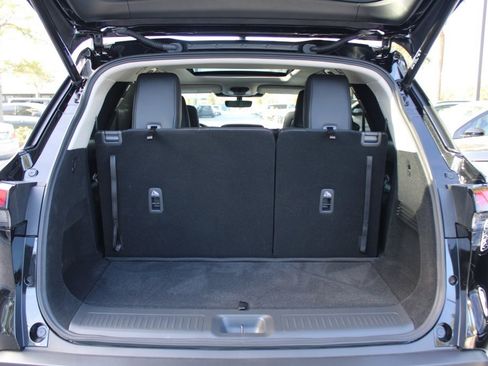 Certified 2025 INFINITI QX60 Luxe image 32