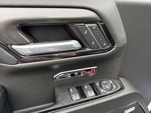 Used 2024 GMC Sierra 1500 AT4 w/ Technology Package AWD/4WD image 15
