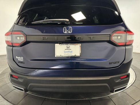 Used 2023 Honda Pilot Sport image 12