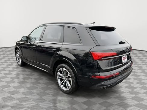 Used 2025 Audi Q7 2.0T Premium w/ Convenience Plus Package image 4
