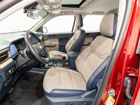 Used 2025 Ford Maverick Lariat w/ 4K Tow Package image 17