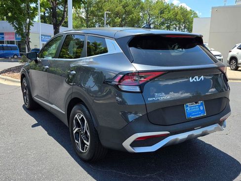 Used 2023 Kia Sportage LX FWD image 3
