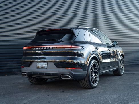 New 2026 Porsche Cayenne Base image 10