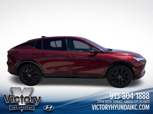 Used 2024 Buick Envista Sport Touring w/ Convenience I Package FWD image 6