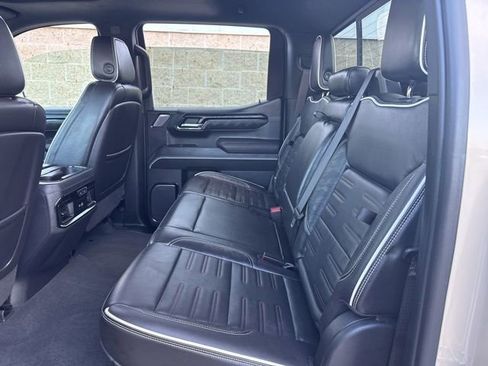 Used 2023 GMC Sierra 1500 AT4X image 11