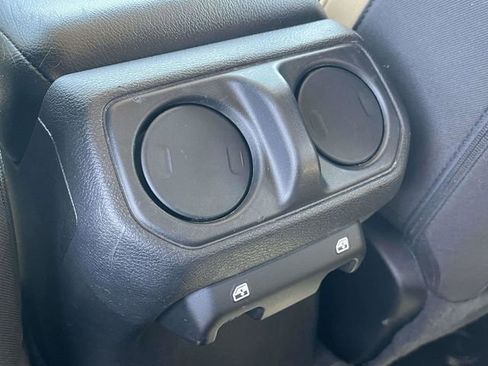 Used 2022 Jeep Wrangler Unlimited Sport AWD/4WD image 19