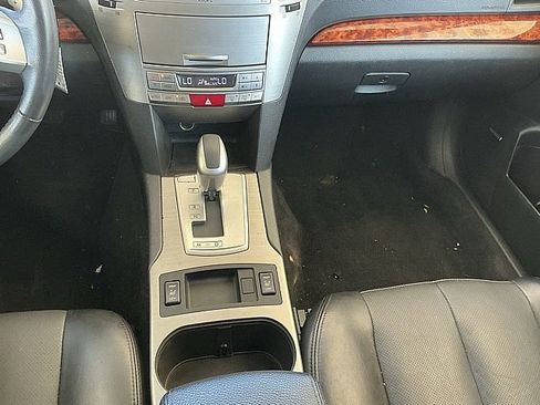 Used 2016 Toyota Camry SE image 48