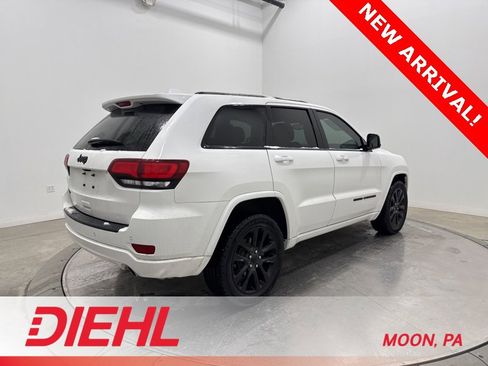 Used 2020 Jeep Grand Cherokee Altitude image 7