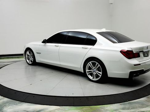 Used 2015 BMW 750Li image 7