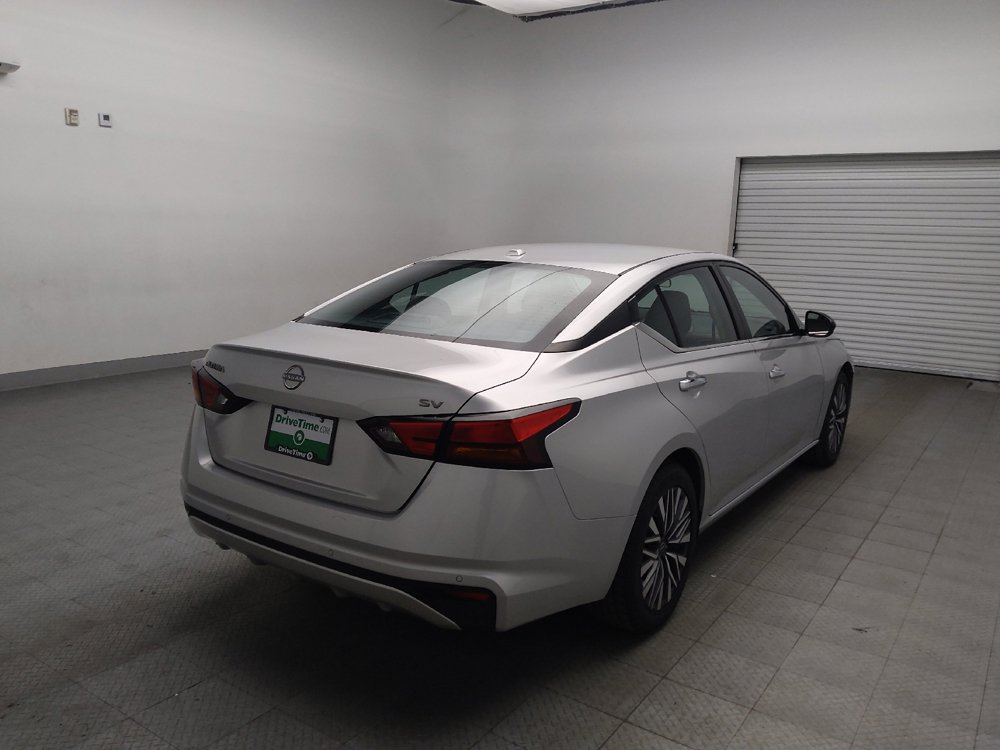 Used 2024 Nissan Altima 2.5 SV FWD image 9