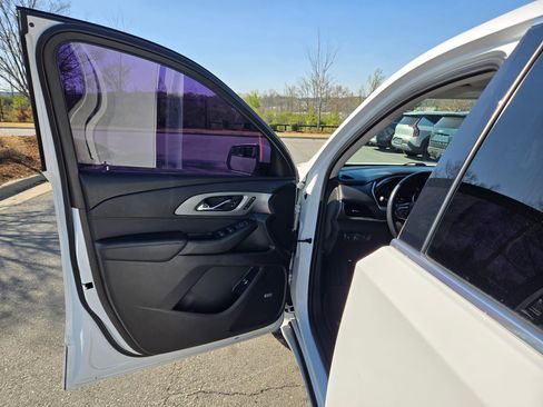 Used 2021 Chevrolet Traverse Premier w/ LPO, Floor Liner Package FWD image 20