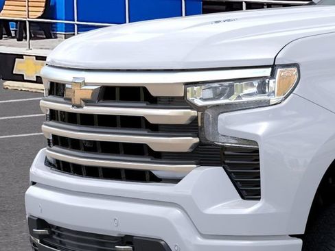 New 2026 Chevrolet Silverado 1500 High Country AWD/4WD image 13