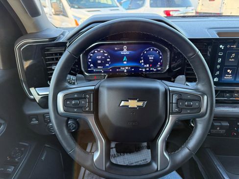 Used 2024 Chevrolet Silverado 1500 LTZ image 14