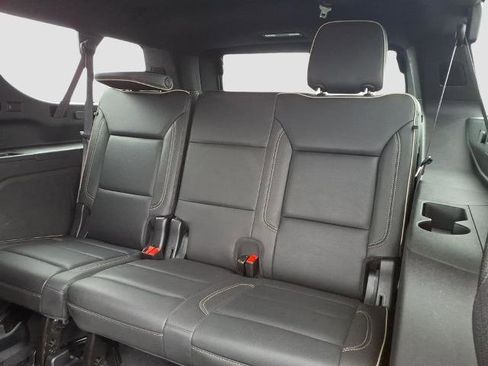 Used 2023 GMC Yukon XL SLT w/ SLT Luxury Package AWD/4WD image 13