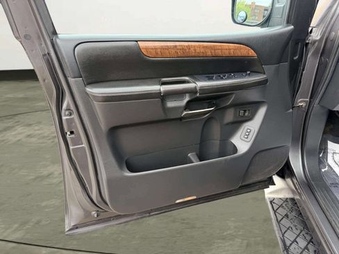 Used 2012 Nissan Armada Platinum AWD/4WD image 17