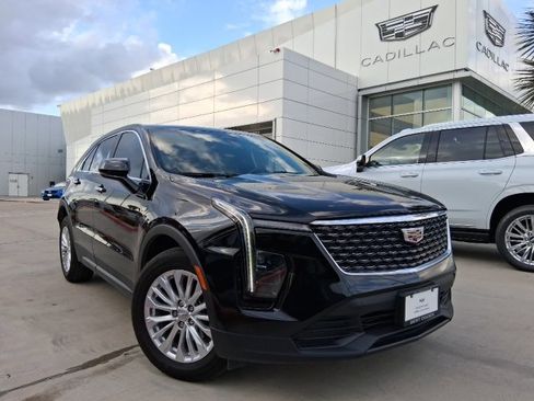 Used 2024 Cadillac XT4 Luxury w/ LPO, Floor Liner Package image 1