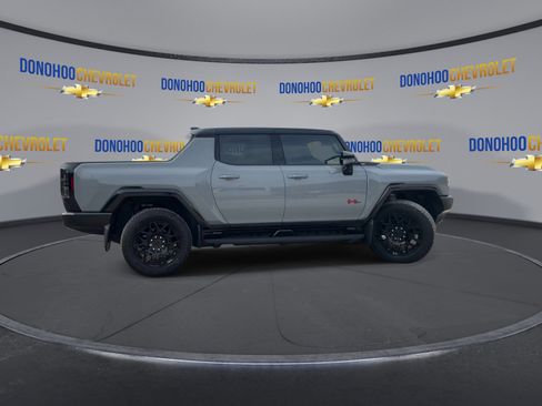 Used 2025 GMC Hummer EV 2X w/ LPO, Sport Package image 9