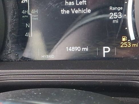 Used 2025 Jeep Wrangler Unlimited Sahara w/ Safety Group AWD/4WD image 20