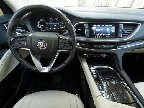 Used 2024 Buick Enclave Essence w/ Sport Touring Edition image 15