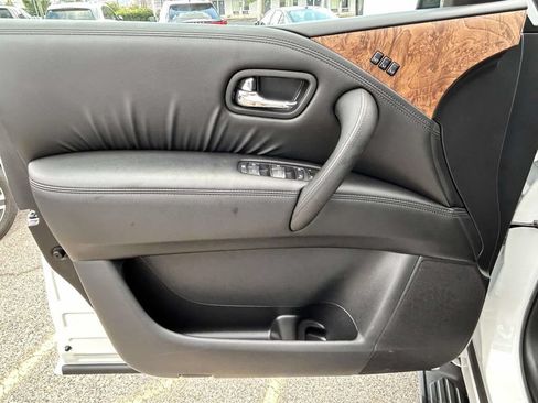 Used 2024 Nissan Armada SL w/ Captain's Chairs Package RWD image 12