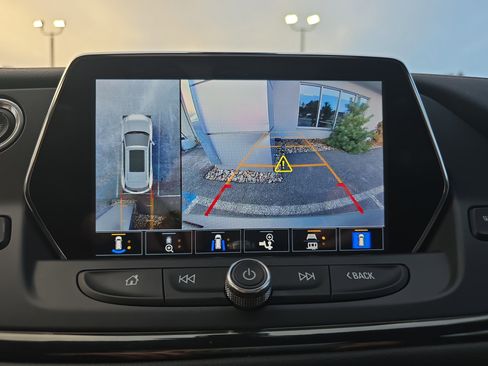 Used 2022 Chevrolet Blazer RS w/ Enhanced Convenience Package image 28