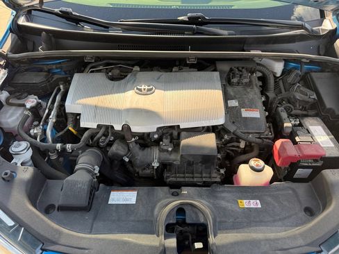 Used 2022 Toyota Prius L Eco FWD image 19