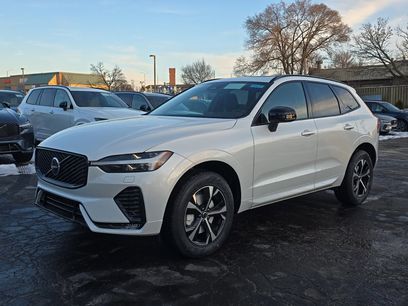 New 2026 Volvo XC60 B5 Core w/ Climate Package