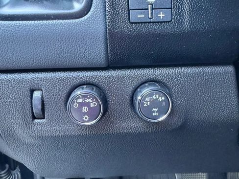 Used 2019 Chevrolet Colorado Z71 AWD/4WD image 13