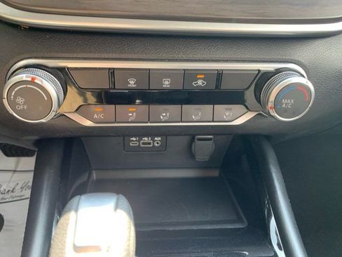 Used 2023 Nissan Altima 2.5 SV FWD image 30