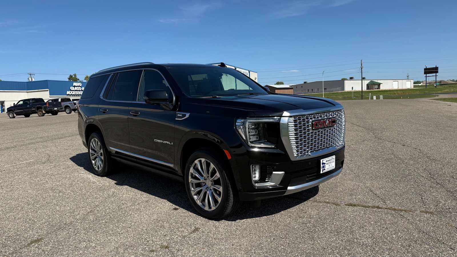 Used 2024 GMC Yukon Denali AWD/4WD image 2