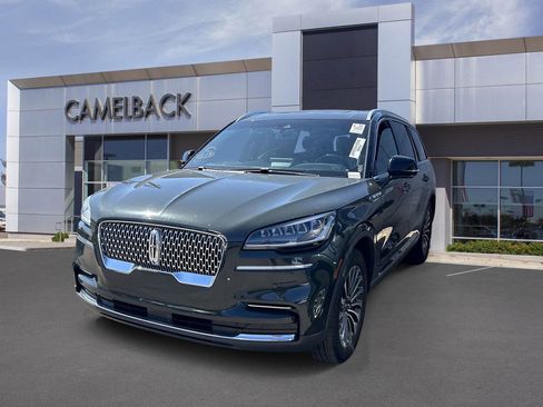 Used 2022 Lincoln Aviator Reserve AWD/4WD image 2
