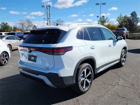 New 2026 Volkswagen Tiguan SE image 3