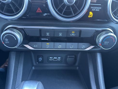 Used 2024 Nissan Sentra SV image 18