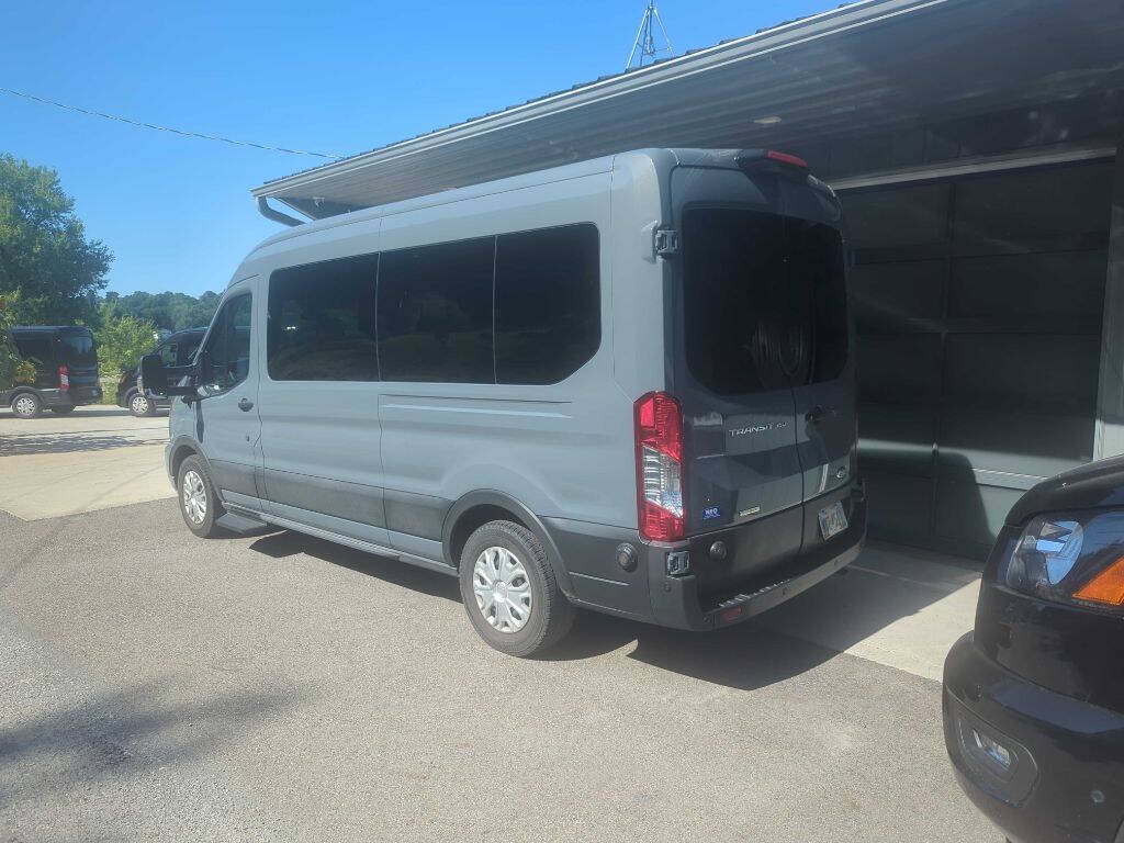 Used 2023 Ford Transit 350 XLT RWD image 4