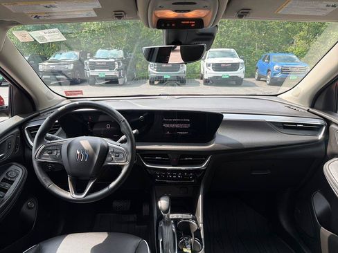 Certified 2025 Buick Encore GX Avenir w/ Avenir Technology Package AWD/4WD image 12
