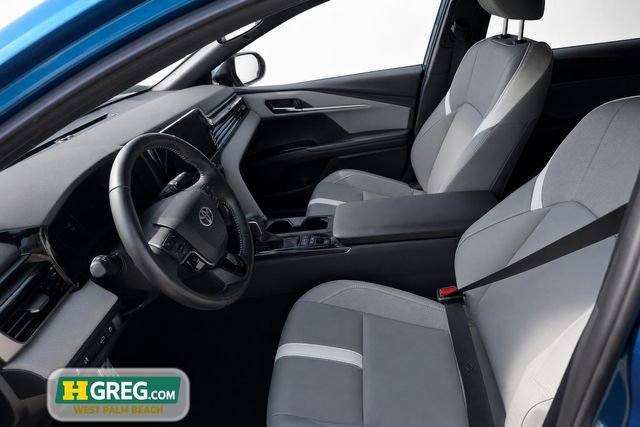 Used 2025 Toyota Camry SE FWD image 10