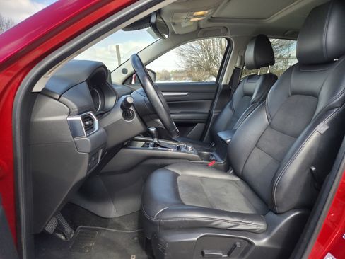 Used 2017 MAZDA CX-5 Touring w/ Preferred Equipment Package image 6