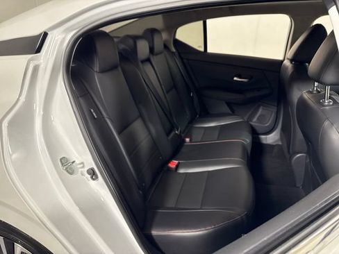 Used 2022 Nissan Sentra SR w/ SR Premium Package FWD image 15