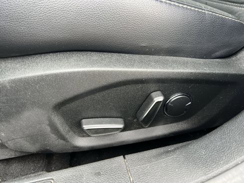 Certified 2018 Ford Fusion Energi SE FWD image 22