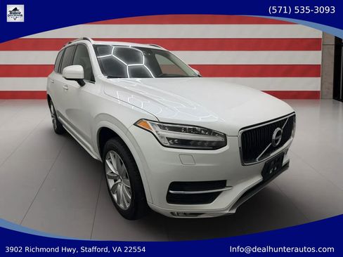 Used 2017 Volvo XC90 T6 Momentum w/ Momentum Plus Package AWD/4WD image 3