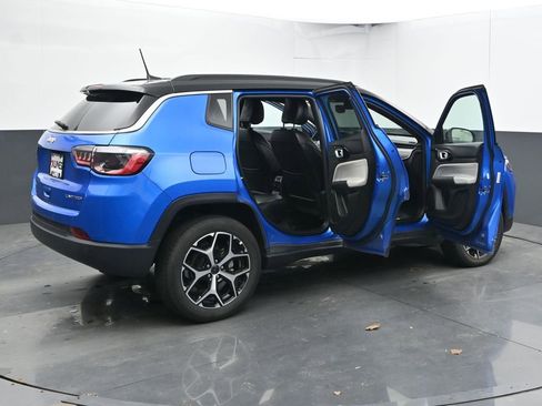 Used 2025 Jeep Compass Limited AWD/4WD image 59