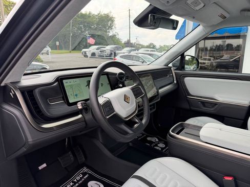 Used 2025 Rivian R1S Adventure AWD/4WD image 10