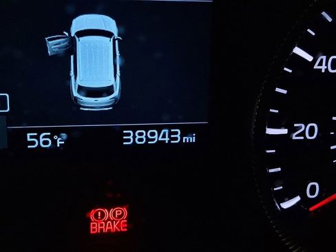 Used 2021 Kia Telluride LX image 16