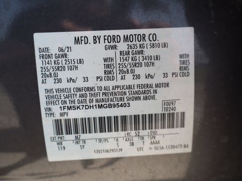Used 2021 Ford Explorer XLT w/ Equipment Group 202A RWD image 31