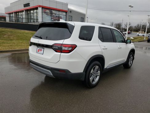 Used 2025 Honda Pilot EX-L image 4